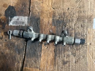 bontott TOYOTA AVENSIS T25 Közösnyomócső