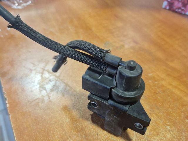 bontott TOYOTA AVENSIS T25 Lefújószelep