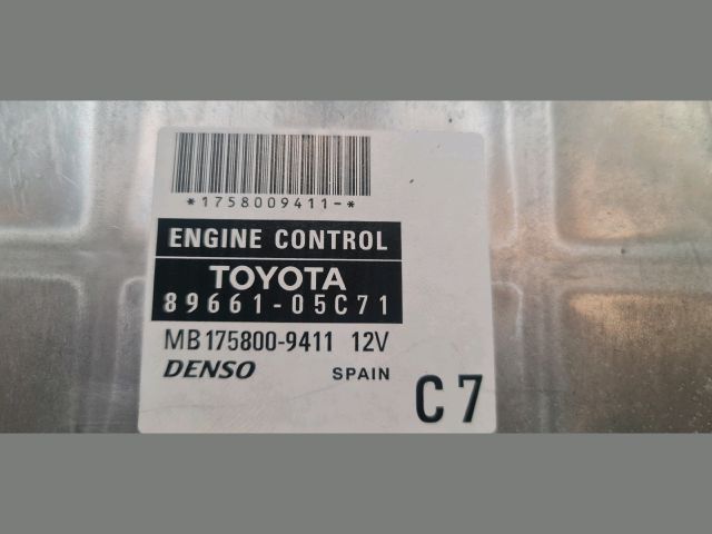 bontott TOYOTA AVENSIS T25 Motorvezérlő