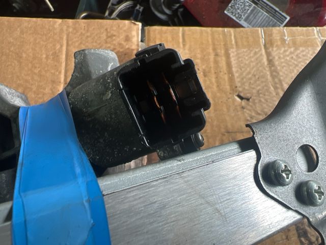 bontott TOYOTA AVENSIS T25 Motorvezérlő