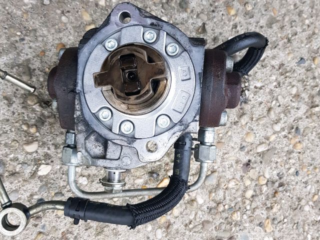 bontott TOYOTA AVENSIS T25 Nagynyomású Szivattyú