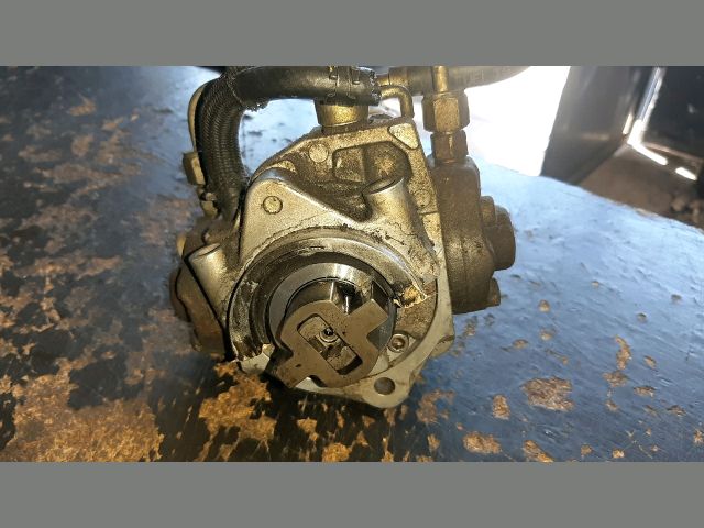 bontott TOYOTA AVENSIS T25 Nagynyomású Szivattyú