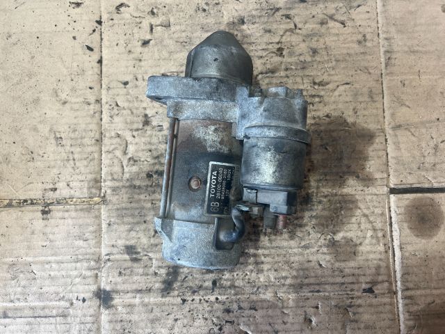 bontott TOYOTA AVENSIS T25 Önindító