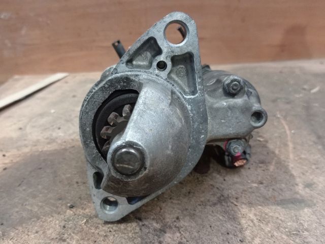 bontott TOYOTA AVENSIS T25 Önindító