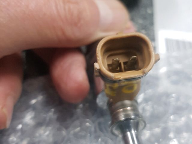 bontott TOYOTA AVENSIS T25 Porlasztó (1 db)