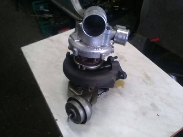 bontott TOYOTA AVENSIS T25 Turbó