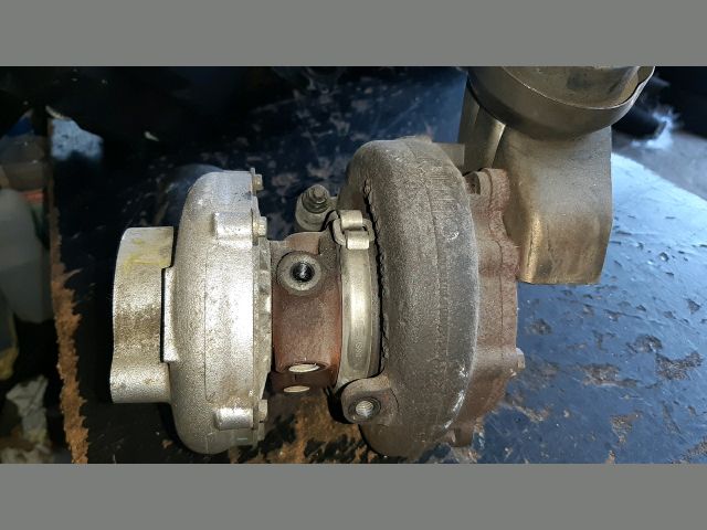 bontott TOYOTA AVENSIS T25 Turbó