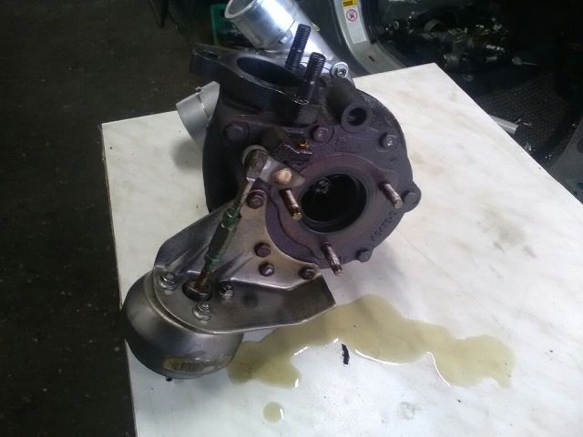 bontott TOYOTA AVENSIS T25 Turbó