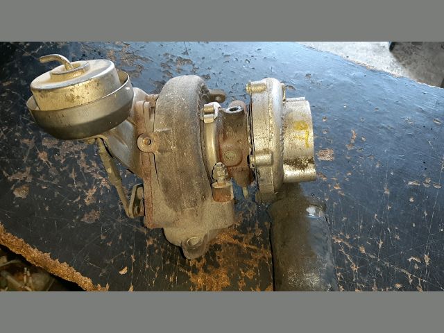 bontott TOYOTA AVENSIS T25 Turbó