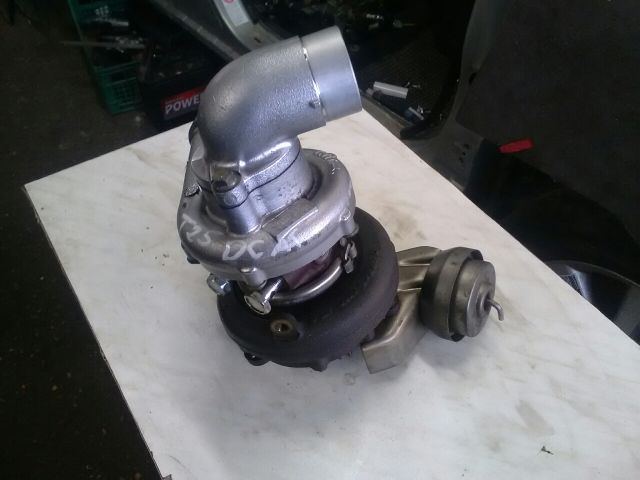 bontott TOYOTA AVENSIS T25 Turbó