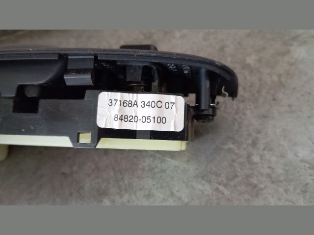 bontott TOYOTA AVENSIS T25 Ablakemelő Kapcsoló Négyes / Kettes