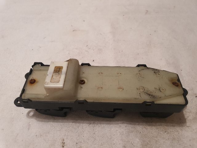 bontott TOYOTA AVENSIS T25 Ablakemelő Kapcsoló Négyes / Kettes