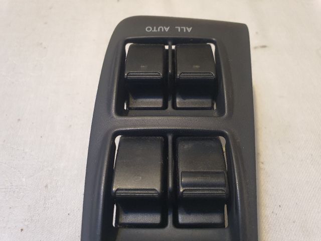 bontott TOYOTA AVENSIS T25 Ablakemelő Kapcsoló Négyes / Kettes