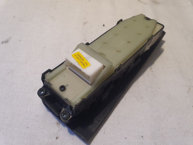 bontott TOYOTA AVENSIS T25 Ablakemelő Kapcsoló Négyes / Kettes