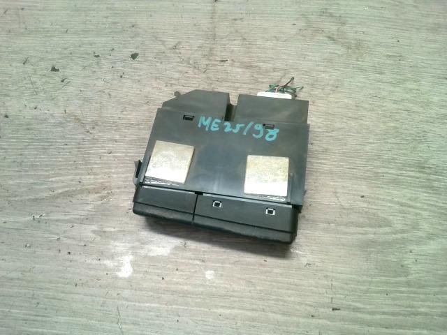 bontott TOYOTA AVENSIS T25 Ablakfűtés Kapcsoló