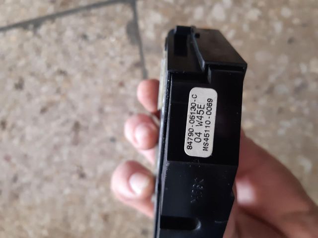 bontott TOYOTA AVENSIS T25 Ablakfűtés Kapcsoló