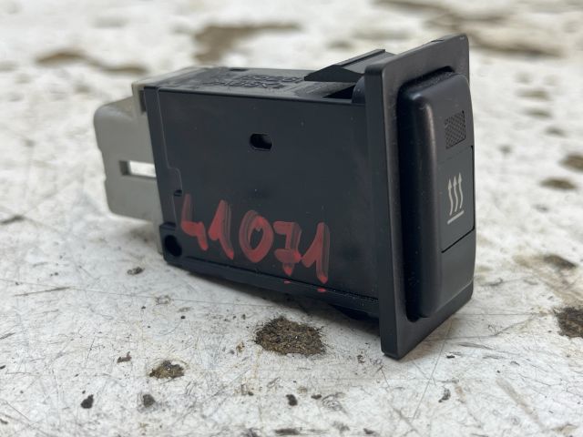 bontott TOYOTA AVENSIS T25 Ablakfűtés Kapcsoló