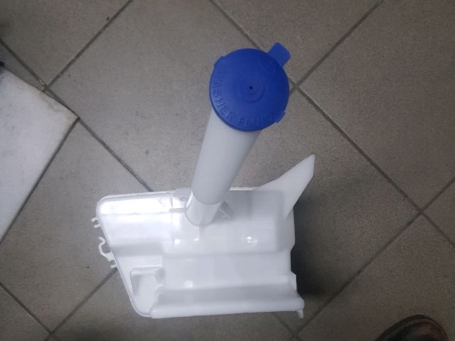 bontott TOYOTA AVENSIS T25 Ablakmosó Tartály