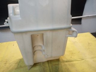 bontott TOYOTA AVENSIS T25 Ablakmosó Tartály