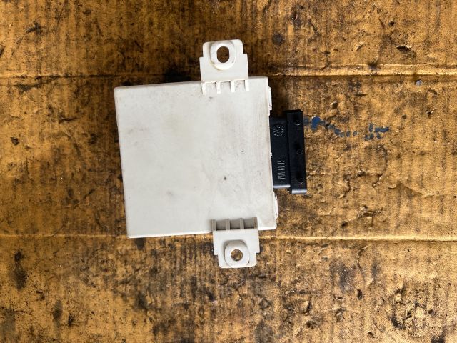 bontott TOYOTA AVENSIS T25 Ablaktörlő Relé