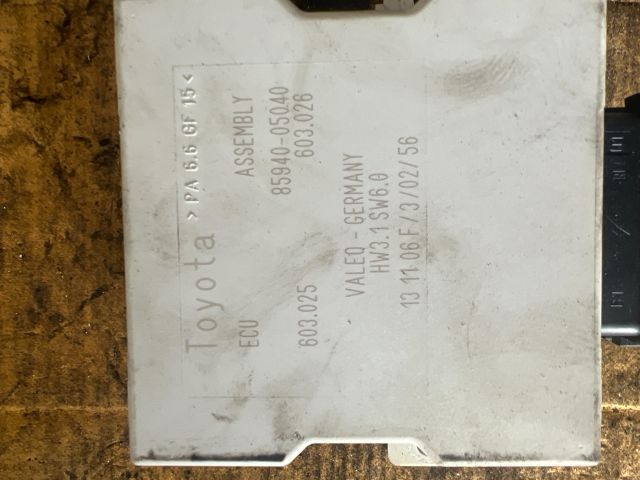 bontott TOYOTA AVENSIS T25 Ablaktörlő Relé