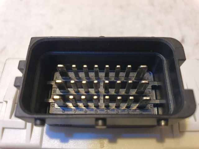 bontott TOYOTA AVENSIS T25 Ablaktörlő Relé