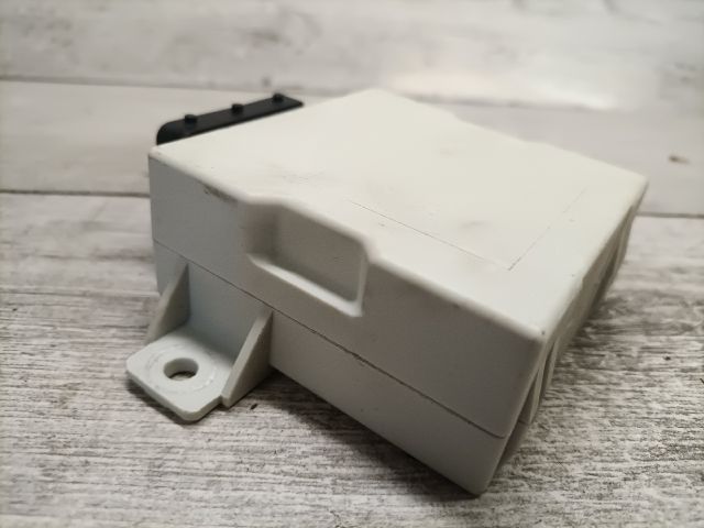 bontott TOYOTA AVENSIS T25 Ablaktörlő Relé