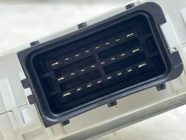 bontott TOYOTA AVENSIS T25 Ablaktörlő Relé