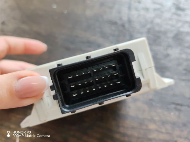 bontott TOYOTA AVENSIS T25 Ablaktörlő Relé