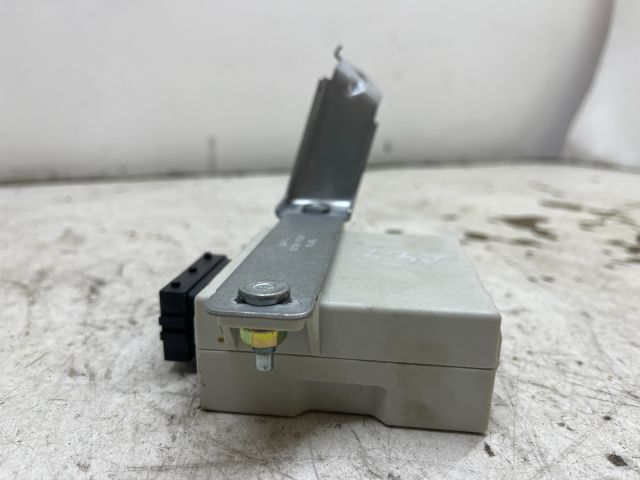 bontott TOYOTA AVENSIS T25 Ablaktörlő Relé