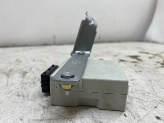 bontott TOYOTA AVENSIS T25 Ablaktörlő Relé