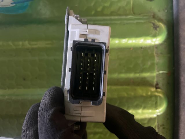 bontott TOYOTA AVENSIS T25 Ablaktörlő Relé