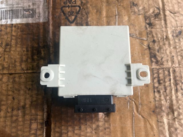 bontott TOYOTA AVENSIS T25 Ablaktörlő Relé