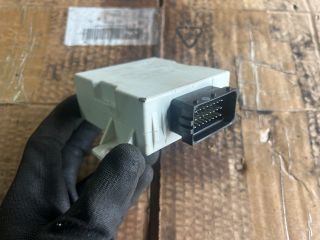 bontott TOYOTA AVENSIS T25 Ablaktörlő Relé