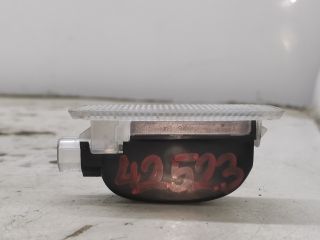 bontott TOYOTA AVENSIS T25 Ajtó Világítás