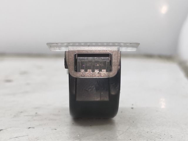 bontott TOYOTA AVENSIS T25 Ajtó Világítás