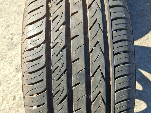 bontott TOYOTA AVENSIS T25 Alufelni Gumival (1 db)