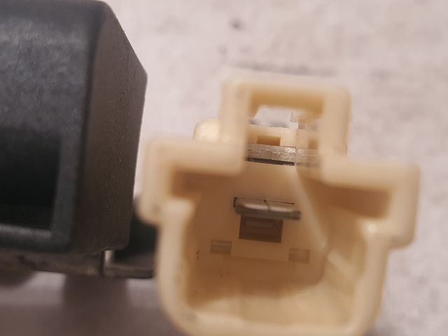 bontott TOYOTA AVENSIS T25 Antenna Erősítő