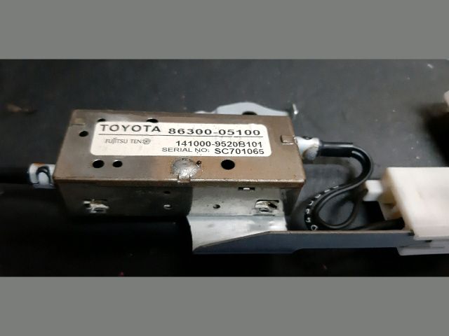 bontott TOYOTA AVENSIS T25 Antenna Erősítő