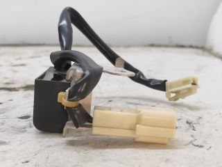 bontott TOYOTA AVENSIS T25 Antenna Erősítő