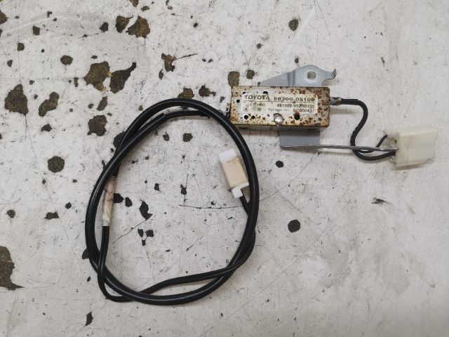 bontott TOYOTA AVENSIS T25 Antenna Erősítő