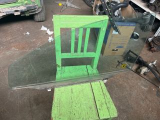 bontott TOYOTA AVENSIS T25 Bal első Ablak