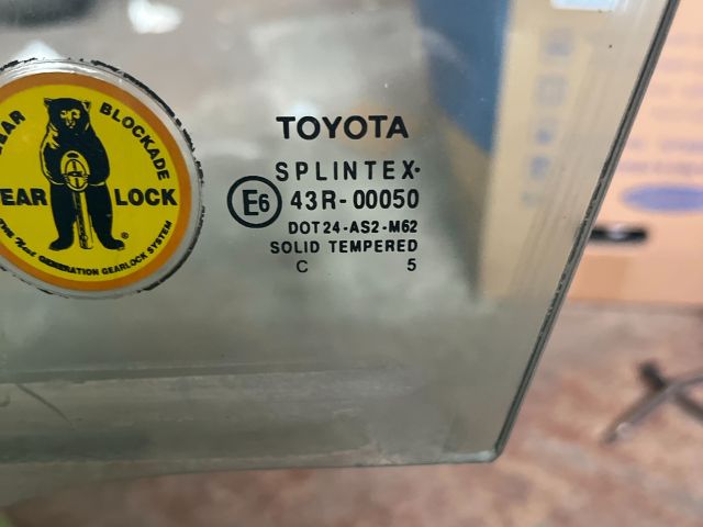 bontott TOYOTA AVENSIS T25 Bal első Ablak