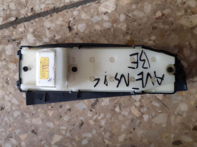 bontott TOYOTA AVENSIS T25 Bal első Ablakemelő Kapcsoló