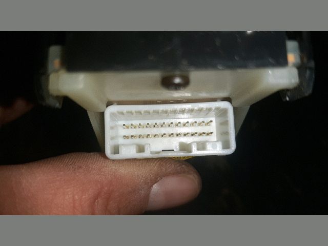 bontott TOYOTA AVENSIS T25 Bal első Ablakemelő Kapcsoló