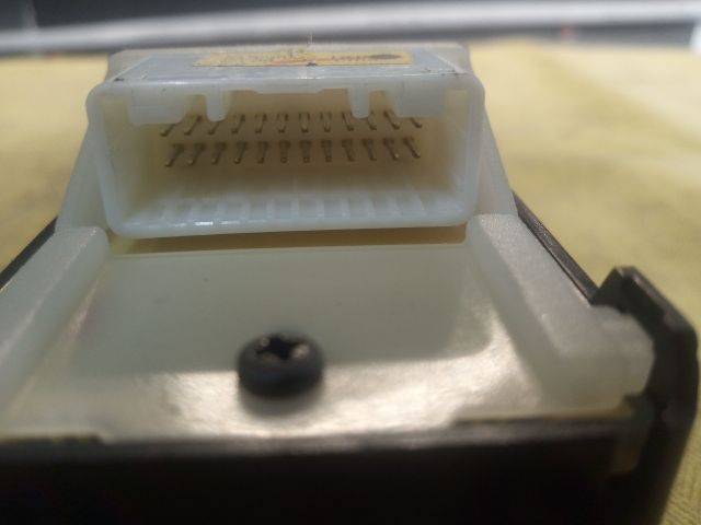 bontott TOYOTA AVENSIS T25 Bal első Ablakemelő Kapcsoló