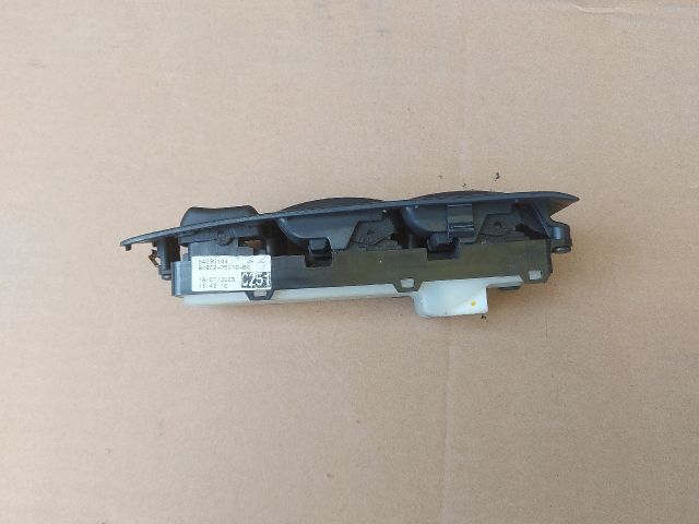 bontott TOYOTA AVENSIS T25 Bal első Ablakemelő Kapcsoló