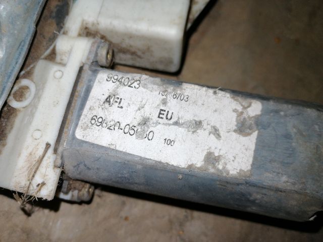 bontott TOYOTA AVENSIS T25 Bal első Ablakemelő Szerkezet (Elektromos)