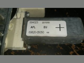 bontott TOYOTA AVENSIS T25 Bal első Ablakemelő Szerkezet (Elektromos)