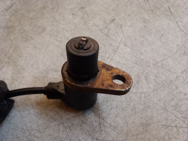 bontott TOYOTA AVENSIS T25 Bal első ABS Jeladó